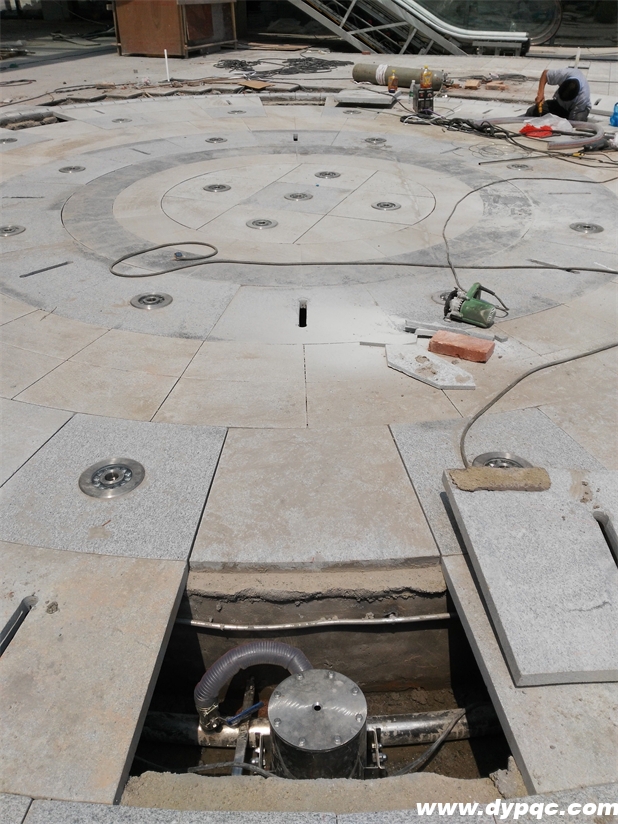 波光跳泉施工现场